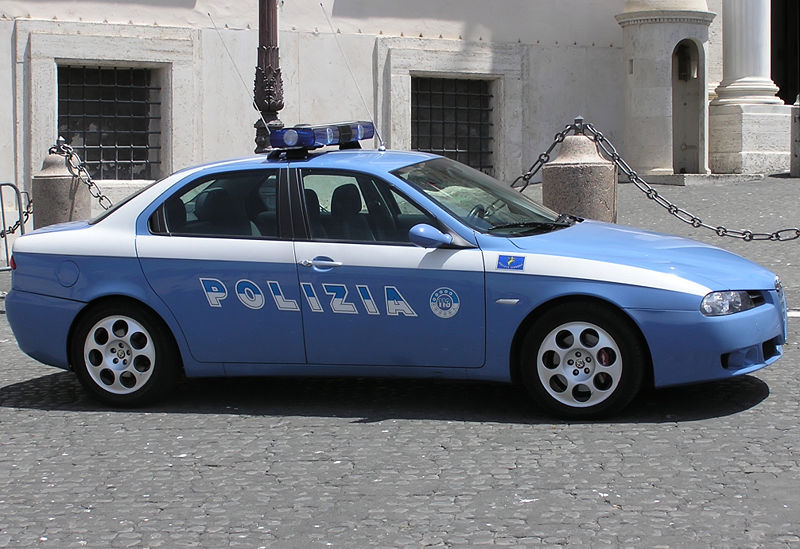 auto della polizia